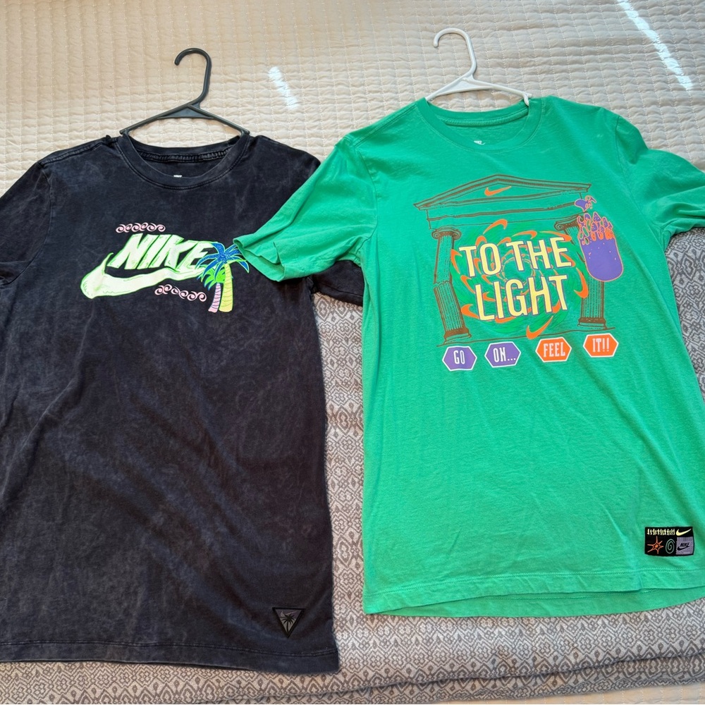 Nike Men’s Size Small Lot of 2 Tees